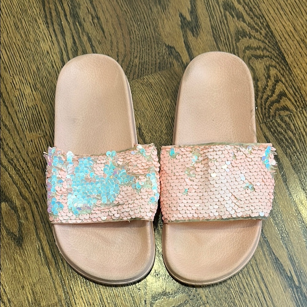 Cat And Jack Little Girls Flippy Sequin Slide Sandals